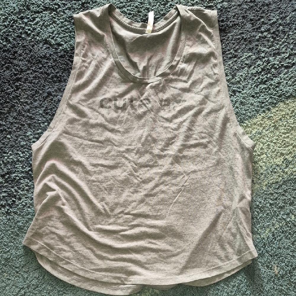 💥5/35 Fabletics Gray Muscle Tee Size M